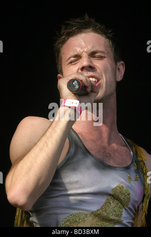 SCISSOR SISTERS - groupe pop-nous au 2004 V Les Concerts de Chelmsford avec Jake Shears Banque D'Images