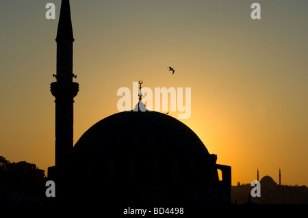 À la tombée de la mosquée à Istanbul, Turquie Banque D'Images