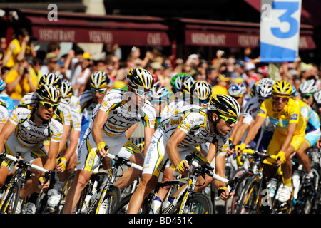 Grande route de l'équipe Columbia : Dernière étape de la Tour de France 2009, avenue des Champs-Élysées, Paris, France. Banque D'Images