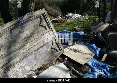 Camp d'immigrants dans la région de woods démoli à rome Banque D'Images