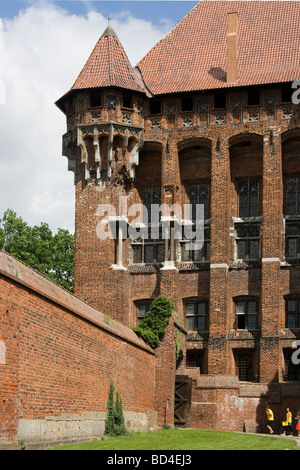 Architecture du château de Malbork (Marienburg) Die construite en XIII siècle en Prusse par l'Ordre teutonique en tant qu'Ordensburg. Banque D'Images