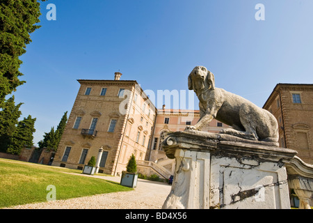 Province de Cuneo langhe château govone Banque D'Images