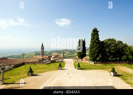 Province de Cuneo langhe château govone Banque D'Images