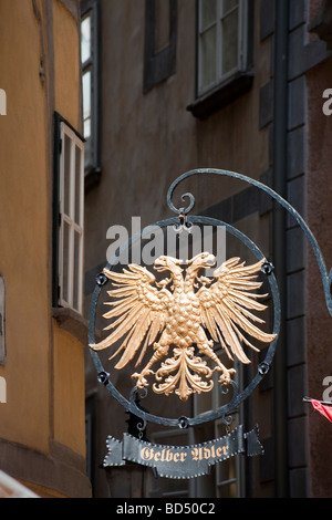 Golden Eagle à deux têtes (gelber adler) signe à l'Griechenbeisl, Fleischmarkt, Vienne, Autriche Banque D'Images