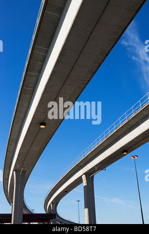 Un viaduc de ville Banque D'Images