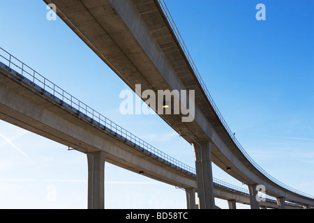 Un viaduc de ville Banque D'Images