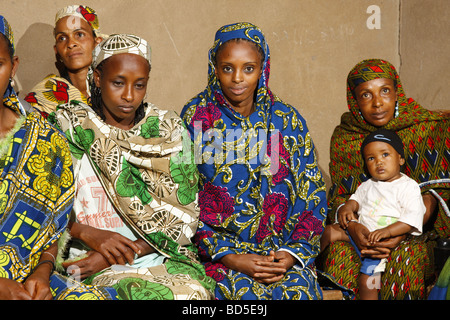 Groupe de femmes, groupe ethnique mbororo, Bamenda, Cameroun, Afrique Banque D'Images