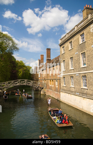 L'Université de Cambridge, de détente en barque, rivière Cam Banque D'Images