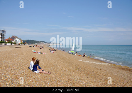 Plage et de la promenade, Hythe, dans le Kent, Angleterre, Royaume-Uni Banque D'Images