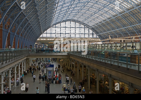 Grand hall de la gare St Pancras International St Pancras Londres Angleterre Vendredi 03 Juillet 2009 Banque D'Images