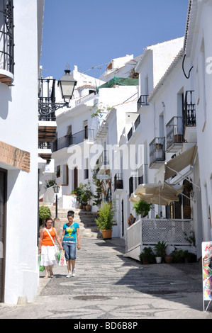 Scène de rue, Nerja, Costa del Sol, la province de Malaga, Andalousie, Espagne Banque D'Images