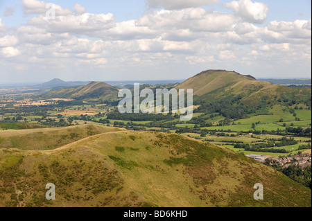 Vue panoramique sur le Shropshire Hills de Long Mynd à Caer Caradoc et le vers Lawley Banque D'Images