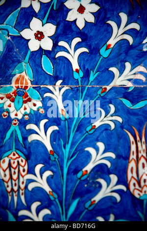 16e siècle Iznik, Rustem Pasha Mosque, Istanbul Turquie Banque D'Images