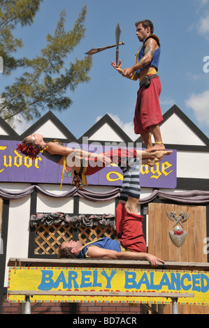 Les participants à une foire de la Renaissance en Floride, USA. Banque D'Images