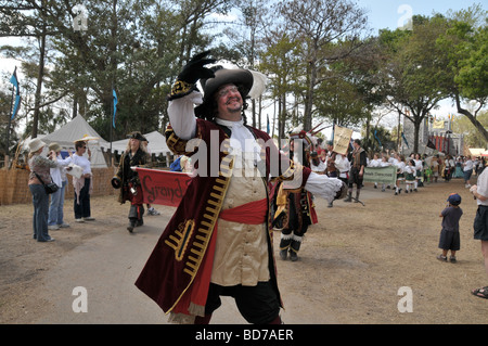 Les participants à une foire de la Renaissance en Floride, USA. Banque D'Images