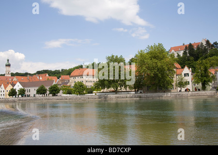 Landsberg am Lech Bavaria Allemagne UE juin Vue sur rivière Lech à cette ville historique sur la Route Romantique route Banque D'Images