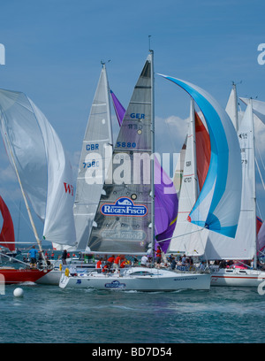 Yachts participant à la régate de la semaine de Cowes, 2009. Banque D'Images