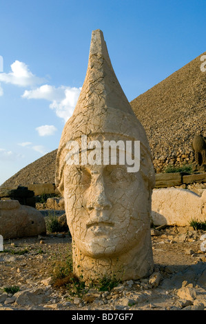 Tête en pierre sculptée au Mt. Nemrut Banque D'Images