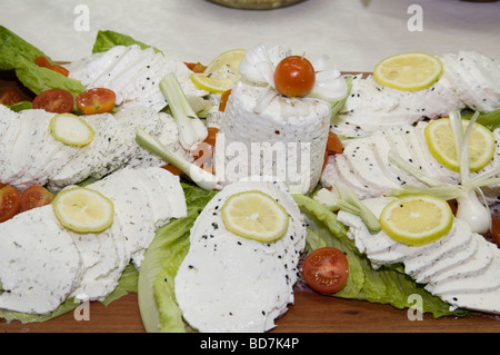 Le traditionnel repas laitiers de Chavouot ou Shavuos Banque D'Images