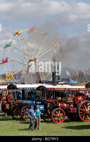 Moteur de traction à vapeur moteurs tracteurs tracteur juste montrer au charbon de foire foires engin showmans Banque D'Images