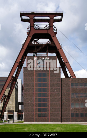 12 l'arbre à l'UNESCO World Heritage Site complexe industriel de la mine de charbon de Zollverein Banque D'Images