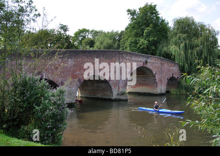 Sonning Pont sur la rivière Thames, Sonning, Berkshire, Angleterre, Royaume-Uni Banque D'Images