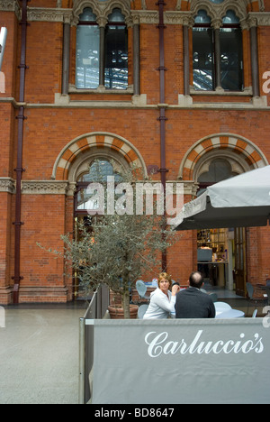 Carluccio's Restaurant à St Pancras International, Eurostar, Londres, Angleterre Banque D'Images