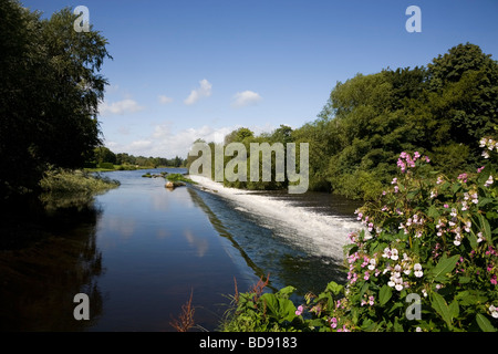 Le barrage sur la rivière Liffey, islandbridge, comté de Dublin, Irlande Banque D'Images