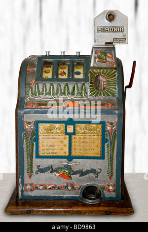 Vintage Simonia slot machine Banque D'Images