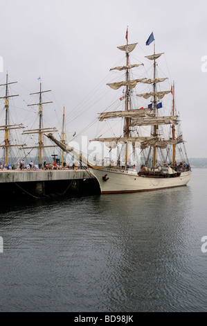 Europa amarrés dans le port de Halifax pour le Tall Ships Nova Scotia Festival 2009 Banque D'Images