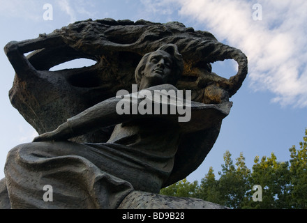 Le Monument à Frédéric Chopin à Varsovie dans le parc Lazienki Banque D'Images