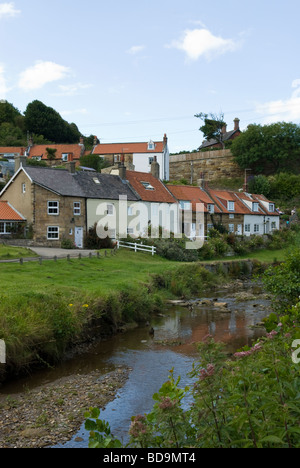Jolis cottages à Sandsend North Yorkshire Angleterre Banque D'Images