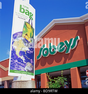 Sac pour la promotion de la bannière de la vie un Ontario plus vert au supermarché Sobeys Ontario Canada Kathy DEWITT Banque D'Images