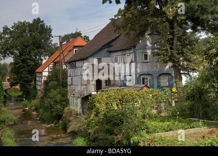 La jonction de tisserands de Lusace abrite plus Miedzianka river dans la région de Basse Silésie Pologne Bogatynia Banque D'Images