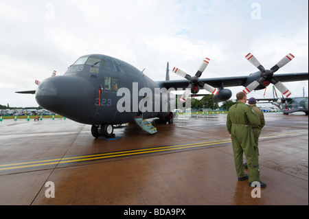 Meeting aérien de Fairford dimanche 2009130323 Lockeed C-130E 435 e Escadron de transport et de sauvetage de la 17e Escadre d'aile Banque D'Images