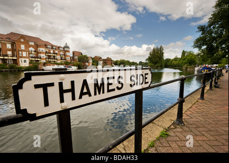 Le nom d'une rue appelée Thames side sur fer forgé à Windsor Berkshire UK Banque D'Images