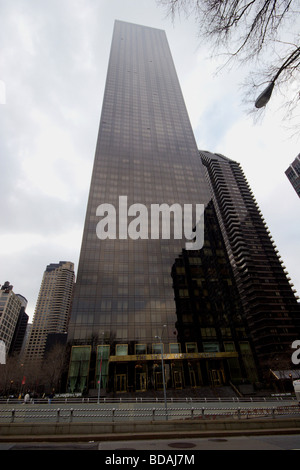 L'un des plus hauts bâtiments résidentiels dans le monde, le Trump World Tower, Manhattan, New York City Banque D'Images