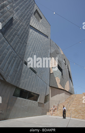 Bâtiment moderne à Federation Square à Melbourne, Australie. Banque D'Images