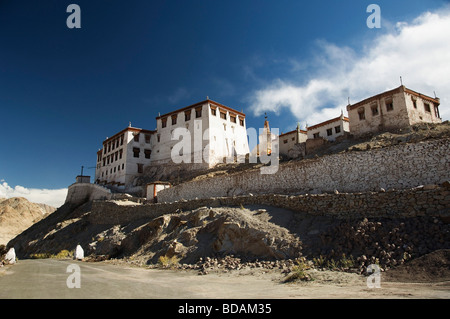 Monastère sur une colline, le monastère de Stakna, Ladakh, le Jammu-et-Cachemire, l'Inde Banque D'Images