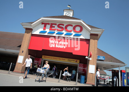 Magasin Tesco, Meir Park, Stoke-on-Trent Banque D'Images