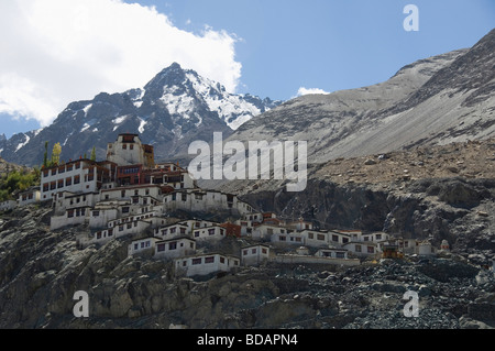 Portrait d'un monastère, le monastère de Diskit, Nubra Valley, le Ladakh, le Jammu-et-Cachemire, l'Inde Banque D'Images