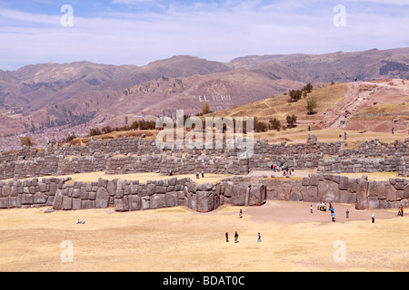 Vue panoramique des ruines Incas de Sacsayhuaman, Cuzco, Pérou, Amérique du Sud Banque D'Images