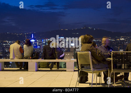 Nuit vue sur la Plaça d'Espanya et certaines parties de l'Sants-Montjuïc situé dans la ville de Barcelone en Espagne Banque D'Images