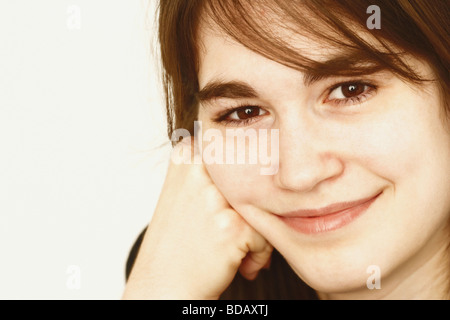 Portrait of a young woman smiling Banque D'Images