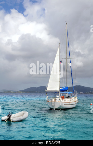 La location dans les eaux claires de saint Thomas d'Îles Vierges Américaines Banque D'Images