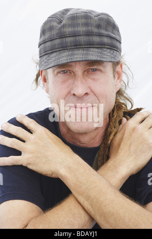 Portrait d'un homme mûr portant une casquette Banque D'Images
