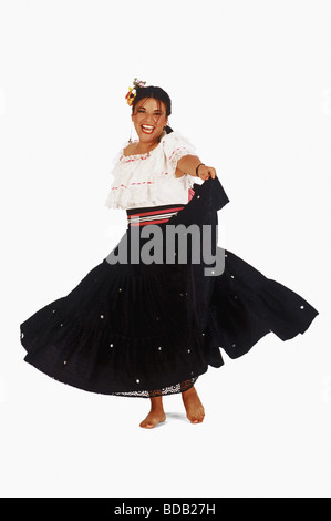 Portrait of a Mid adult woman dancing Banque D'Images