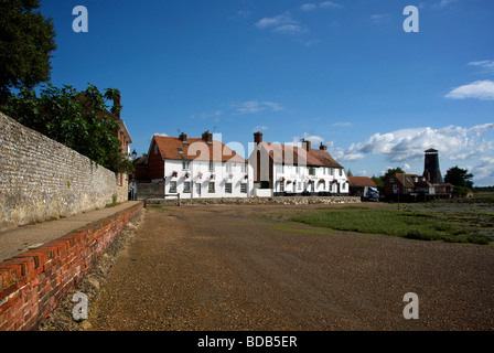 La Royal Oak House Public Langstone Chichester Harbour Quay estran Hampshire UK Harbour Banque D'Images