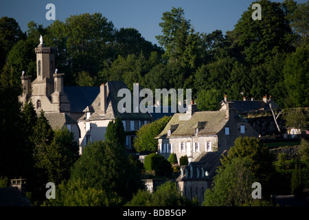 Le village de Salers (Cantal), présenté comme l'un des plus beaux villages de France. Le village de Salers (France). Banque D'Images