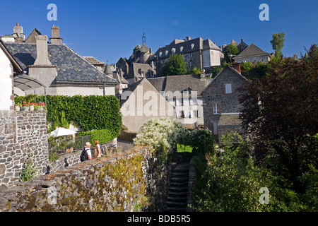 Le village de Salers (Cantal), présenté comme l'un des plus beaux villages de France. Le village de Salers (France). Banque D'Images